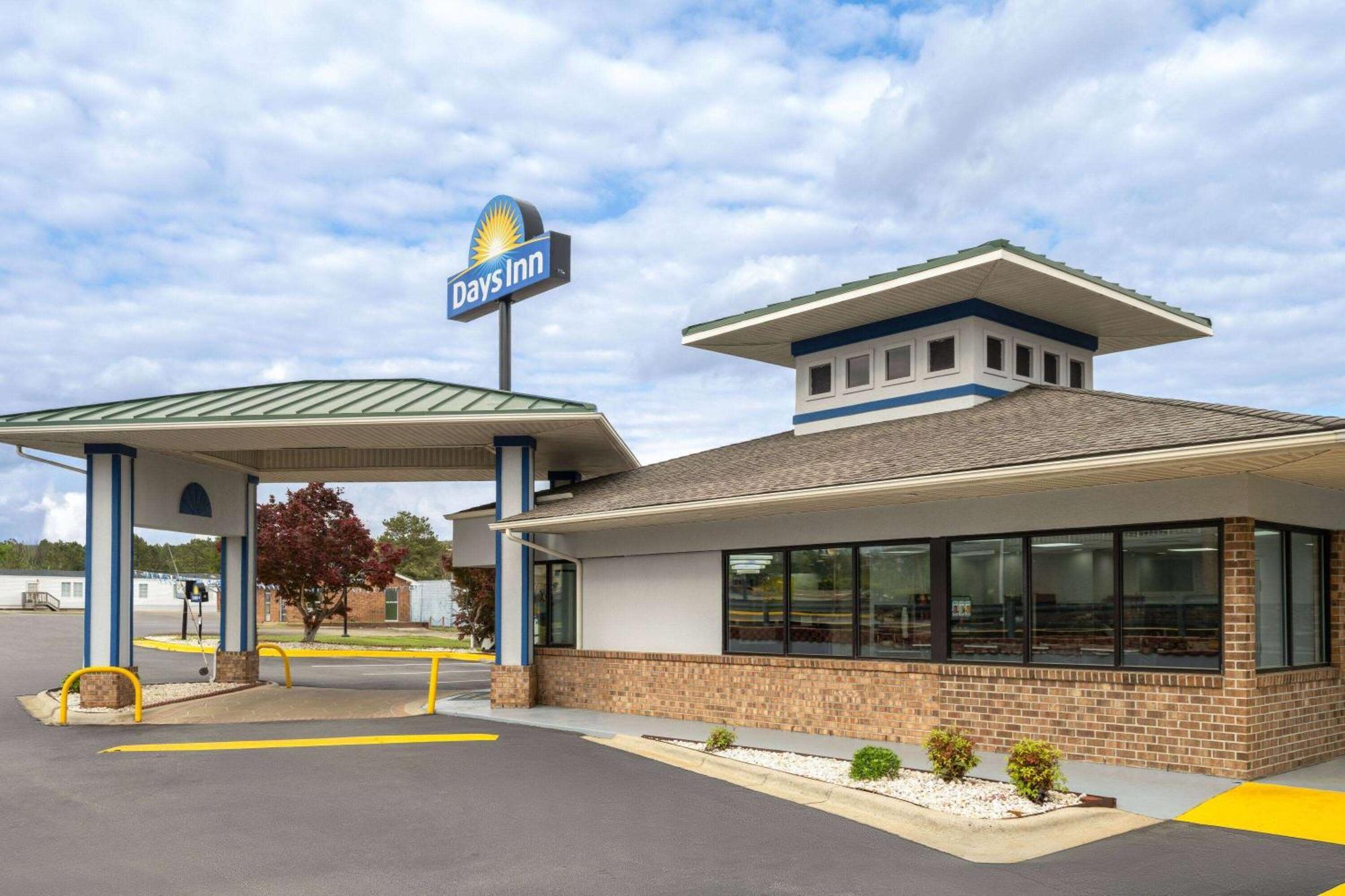 Days Inn By Wyndham Weldon Roanoke Rapids Exterior photo