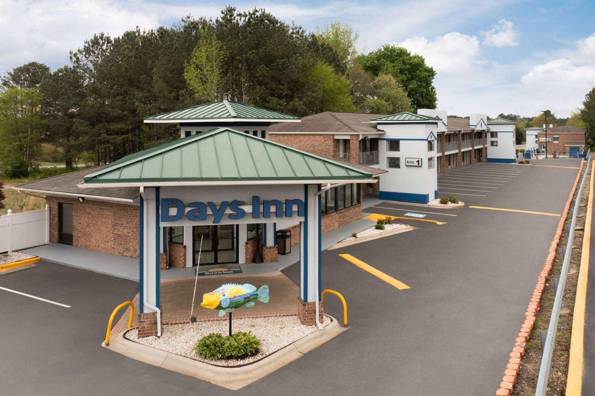 Days Inn By Wyndham Weldon Roanoke Rapids Exterior photo